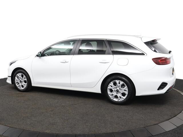 KIA CEE D Ceed Sportswagon 1.5 T-GDi DynamicPlusLine - Led Koplampen - Stoel/Stuurverwarming - Navigatie - Cruise Control - Climate Control - Fabrieksgarantie Tot 2031