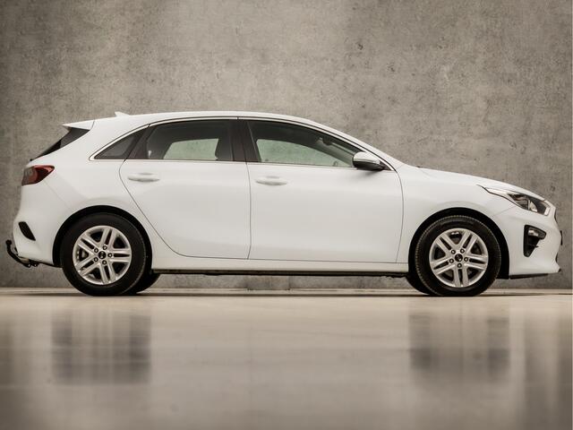 KIA CEE D Ceed 1.0 T-GDi DynamicLine (APPLE CARPLAY, GROOT NAVI, CLIMATE, CAMERA, SPORTSTOELEN, LANE ASSIST, CRUISE, TREKHAAK, NIEUWSTAAT)