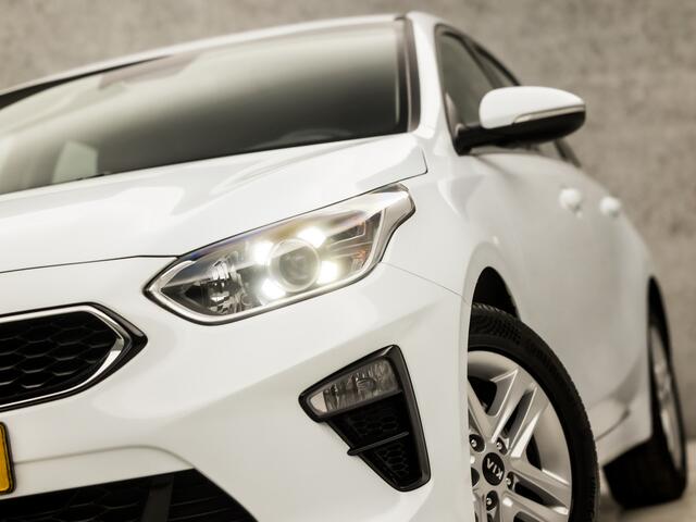 KIA CEE D Ceed 1.0 T-GDi DynamicLine (APPLE CARPLAY, GROOT NAVI, CLIMATE, CAMERA, SPORTSTOELEN, LANE ASSIST, CRUISE, TREKHAAK, NIEUWSTAAT)