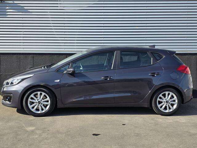 KIA CEE D cee'd 1.6 GDI ComfortPlusLine Navigator Incl: Navigatie, Cruisecontrol, Airconditioning, LM velgen, Parkeerhulpcamera, Metallic lak