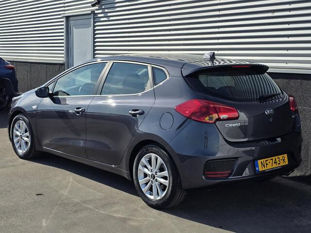 KIA CEE D cee'd 1.6 GDI ComfortPlusLine Navigator Incl: Navigatie, Cruisecontrol, Airconditioning, LM velgen, Parkeerhulpcamera, Metallic lak