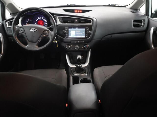 KIA CEE D cee'd Sportswagon 1.6 GDI First Edition | Navigatiesysteem | Achteruitrijcamera | Cruise Control | Airco | Bluetooth |