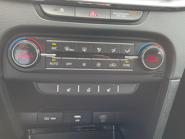 KIA CEE D Ceed Sportswagon 1.5 T-GDi DynamicLine Navigatie, Half Leder, 17"Lm, Climate Control, Cruise Control, Achteruitrijcamera