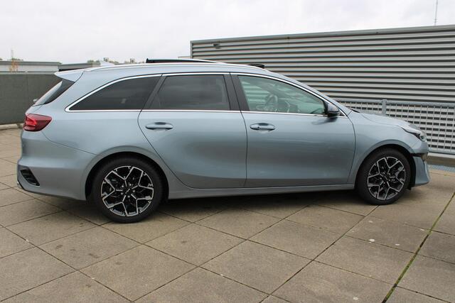 KIA CEE D Ceed Sportswagon 1.5 T-GDi GT-PlusLine Navigatie / Camera / Schuifdak