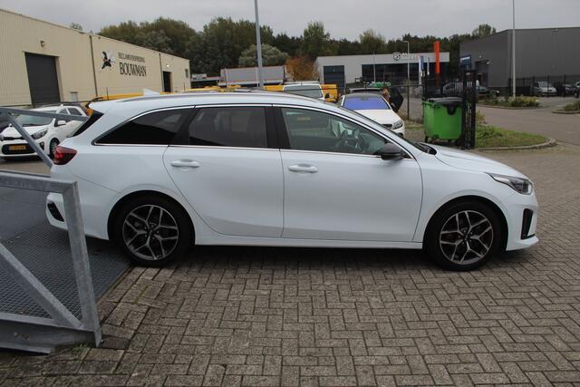 KIA CEE D Ceed Sportswagon 1.0 T-GDi GT-Line Edition Orig. NL auto/Panoramadak/Navigatie/Achteruitrijcamera/Parkeersensoren/Stoelverwarming/Climate control/Cruise control/Buitenspiegels inklap en verwarmbaar