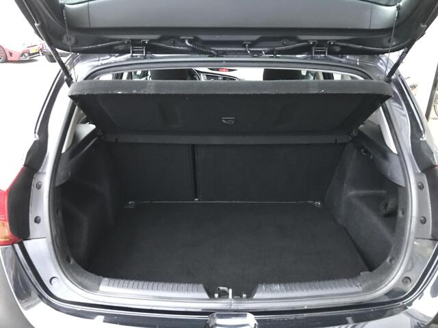 KIA CEE D cee'd 1.0 T-GDi First Edition