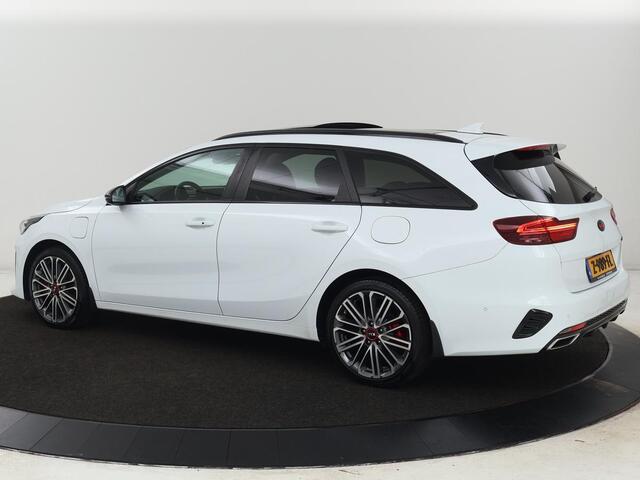 KIA CEE D Ceed 1.6 DCT PHEV ExecutiveLine | Panoramadak | Trekhaak | Leder | Stoelventilatie | Carplay | Adaptive cruise | Camera | Stoel & stuurverwarming | Navigatie