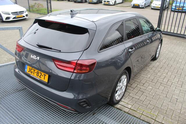 KIA CEE D Ceed Sportswagon 1.0 T-GDi DynamicPlusLine Achteruitrijcamera/Apple carplay/Stuurverwarming/Stoelverwarming/Cruise control/Climate control
