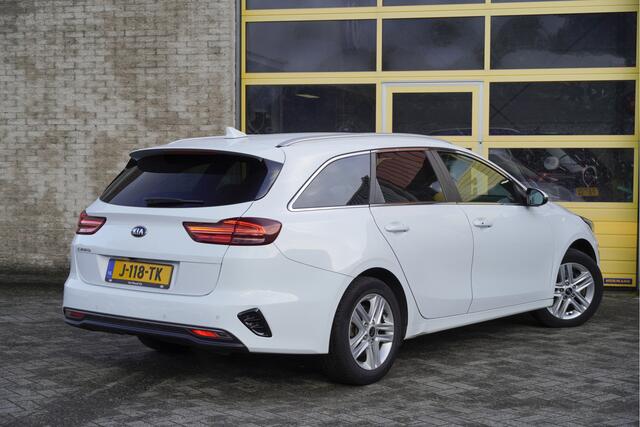 KIA CEE D Ceed Sportswagon 1.0 T-GDi DynamicPlusLine BJ2020 Lmv 16" | Led | Pdc | Navi | Keyless entry | Afneembare trekhaak | Achteruitrijcamera | Climate control | Cruise control | Verwarmde voorstoelen | Verwarmd stuurwiel | Extra getint glas