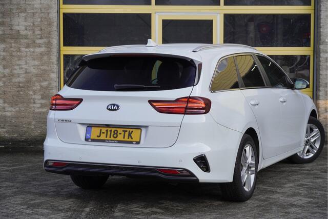 KIA CEE D Ceed Sportswagon 1.0 T-GDi DynamicPlusLine BJ2020 Lmv 16" | Led | Pdc | Navi | Keyless entry | Afneembare trekhaak | Achteruitrijcamera | Climate control | Cruise control | Verwarmde voorstoelen | Verwarmd stuurwiel | Extra getint glas