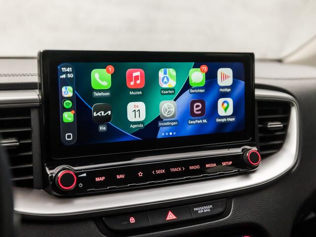 KIA CEE D Ceed Sportswagon 1.0 T-GDi DynamicLine (APPLE CARPLAY, GROOT NAVI, CAMERA, XENON, GETINT GLAS, SPORTSTOELEN, PARKEERSENSOREN, LM VELGEN, CRUISE, LANE ASSIST, NIEUWSTAAT)