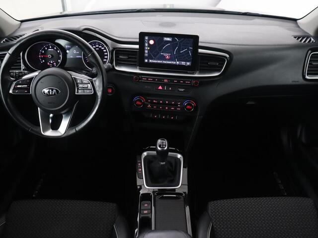KIA CEE D Ceed 1.0 T-GDi DynamicPlusLine | Trekhaak | Stoel & stuurverwarming | Camera | Carplay | Navigatie | Climate control | Parkeerhulp | Cruise control | Half leder