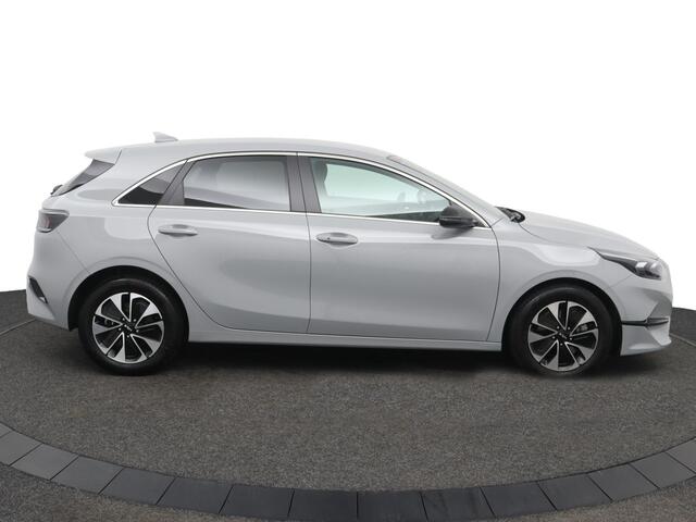 KIA CEE D Ceed 1.0 T-GDi MHEV Design Edition Automaat - Digital Dashboard - Stoel-/stuurverwarming - Apple CarPlay/Android Auto - Navigatie - Fabrieksgarantie tot 04-2032