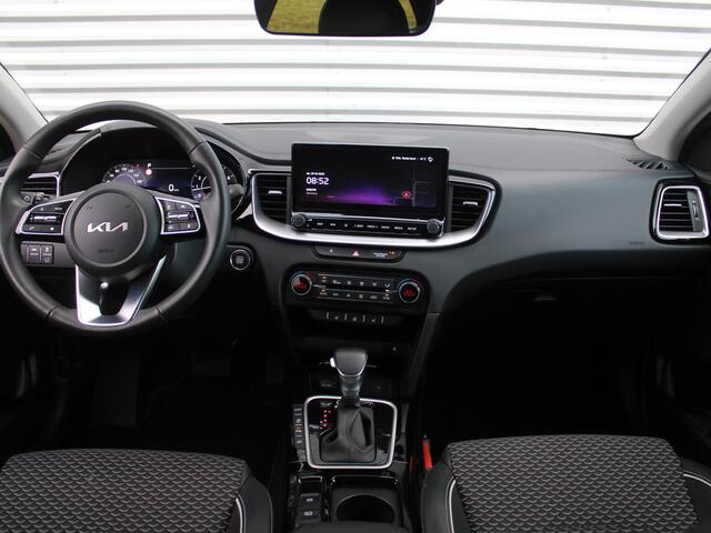 KIA CEE D Ceed Sportswagon 1.5 T-GDi DynamicPlusLine | Stoel- & stuurverwarming | Camera | Clima | Cruise adapt. | LED | Navi | Elek. achterklep | 16" LM |