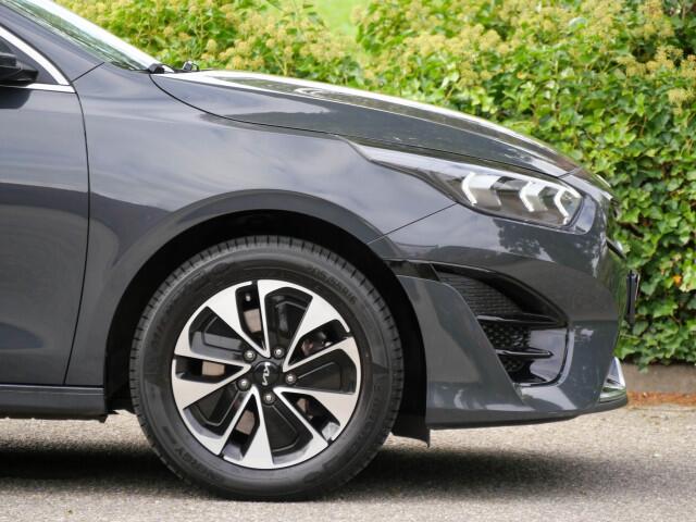 KIA CEE D Ceed Sportswagon 1.6 GDI PHEV DynamicPlusLine | CAMERA | APPLE CARPLAY |