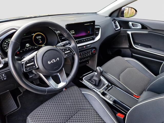 KIA CEE D Ceed Sportswagon 1.0 T-GDi DynamicPlusLine | Dodehoek | Key-Less | Stoelverwarming | LED | Licht- en Regensensor |