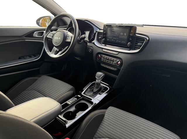 KIA CEE D 1.6 GDI PHEV DynamicLine I Trekhaak I Carplay I Keyless I Camera