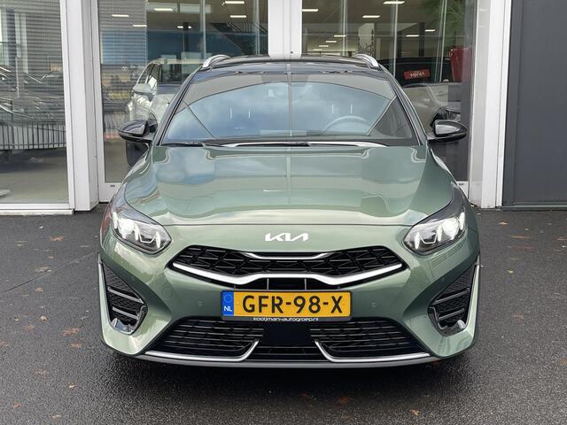 KIA CEE D Ceed Sportswagon 1.5 T-GDi GT-Line Elektrisch schuif-kanteldak | Dodehoeksensoren | Achteruitrijcamera | Cruise control adaptive | Climate control