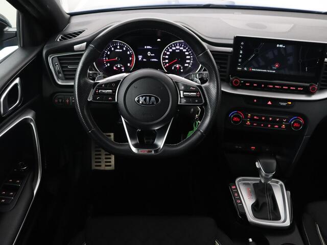 KIA CEE D Ceed 1.5 T-GDi MHEV GT-Line | 160pk | Camera | Carplay | Navigatie | Sportstuur | DAB | Parkeerhulp | Getint glas | Cruise control