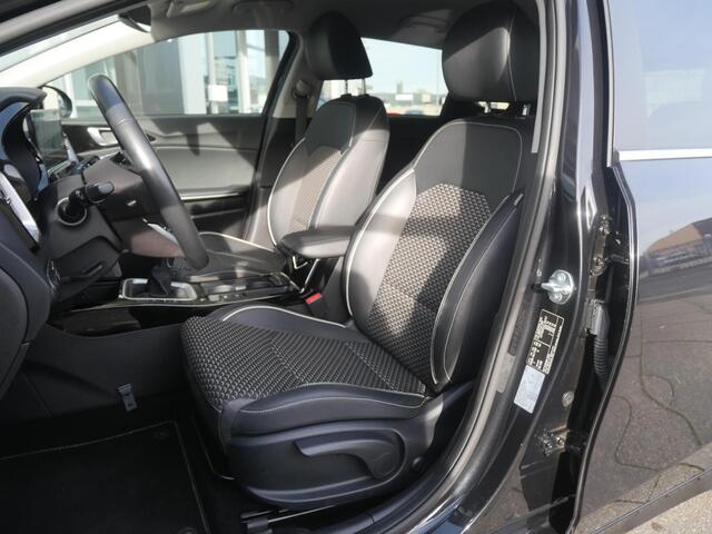 KIA CEE D Ceed Sportswagon 1.5 T-GDi DynamicPlusLine | Cruise | Clima | Camera | Carplay | Navi | Keyless | Stoel-stuurverwarming |