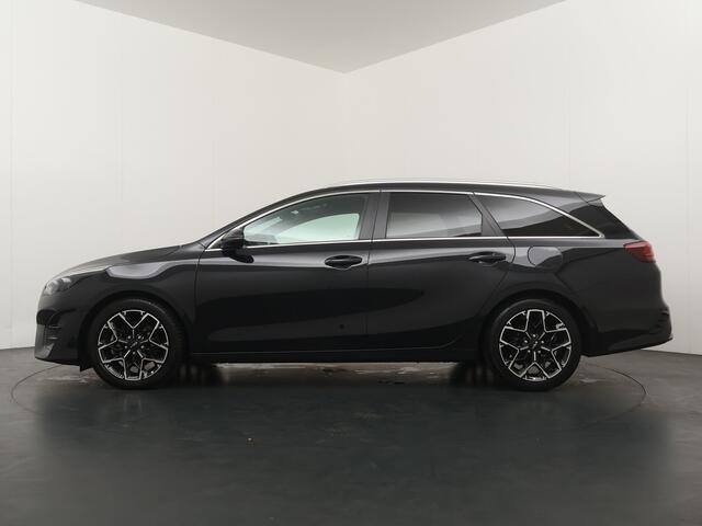 KIA CEE D Ceed Sportswagon 1.5 T-GDi GT-Line AUTOMAAT Automatische achterklep - Keyless entry - Achteruitrij camera - Stoel/Stuur verwarming - Adaptieve cruise control - Schuif/kantel dak - Apple Carplay/Android Auto - Fabrieksgarantie t/m 13-10-2030