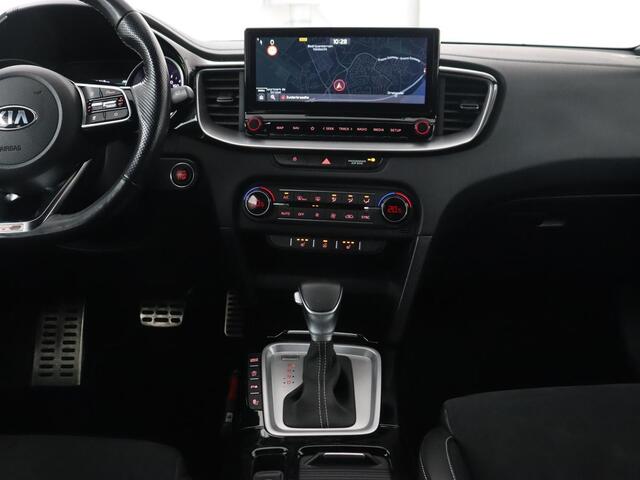 KIA CEE D Ceed 1.5 T-GDi GT-Line | Trekhaak | Stoel & stuurverwarming | Leder/Alcantara | Camera | Adaptive cruise | Park Assist | Climate control | Full LED | Carplay | Navigatie | Sportstoelen