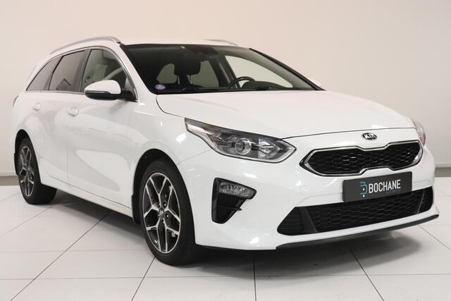 KIA CEE D Ceed Sportswagon 1.5 T-GDi DynamicPlusLine | cruise control | Camera | Climate control | Stuur & stoelverwarming | AppleCarplay AndroidAuto navigatie | Trekhaak |