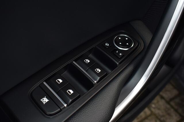 KIA CEE D Ceed Sportswagon 1.5 T-GDi DynamicPlusLine | Cruise Control Adaptive | Stoel + Stuurwiel Verwarming | Camera | Automaat | Half Leder |