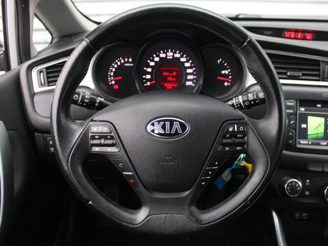 KIA CEE D cee'd Sportswagon 1.6 GDI First Edition | Trekhaak | Camera | Cruise | Navi | Airco | 16' LM | All season banden |