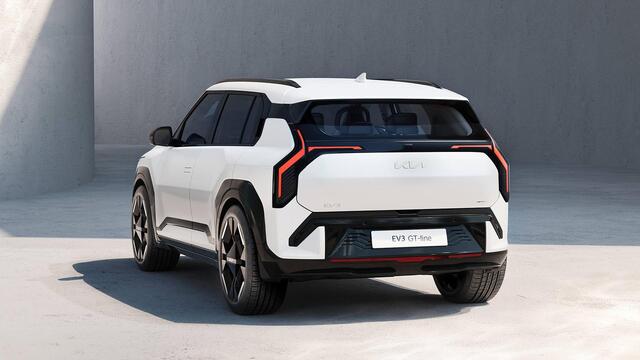 KIA EV3 GT-Line 81.4 kWh Tijdelijk Kia Subsidie ¤2950,- Bij Aanschaf | private lease vanaf ¤398,- | Geen BPM | Nu te bestellen