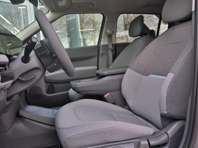 KIA EV3 Plus 81.4 kWh Snel leverbaar! Navi+BT+Cam Stoel+Stuurverw. LED 17''LMV 10 jr. Garantie