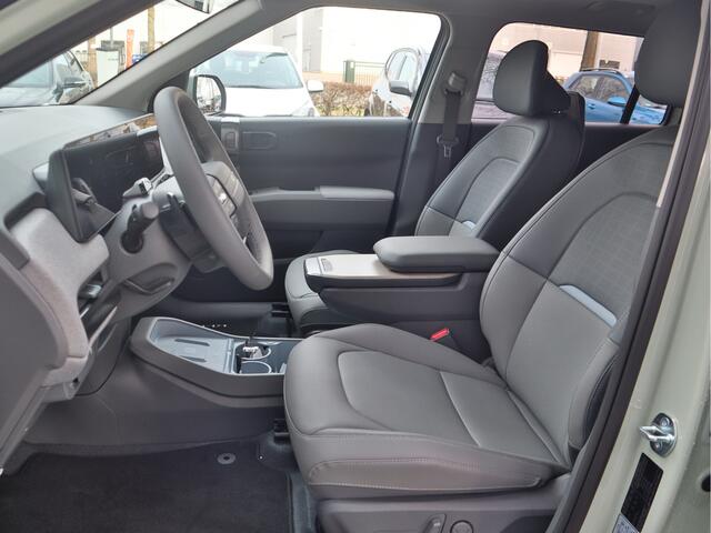 KIA EV3 Plus Advanced 81.4 kWh Snel leverbaar! Navi+BT+Cam Stoel+Stuurverw. Leder LED 19''LMV 10 jr. Garantie