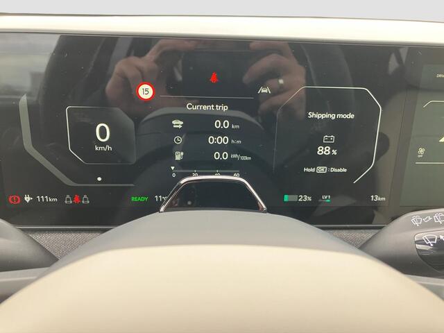 KIA EV3 GT-Line 81.4 kWh | NIEUWE AUTO | READY2GO! | Navigatie | Leder | Matt Silver |