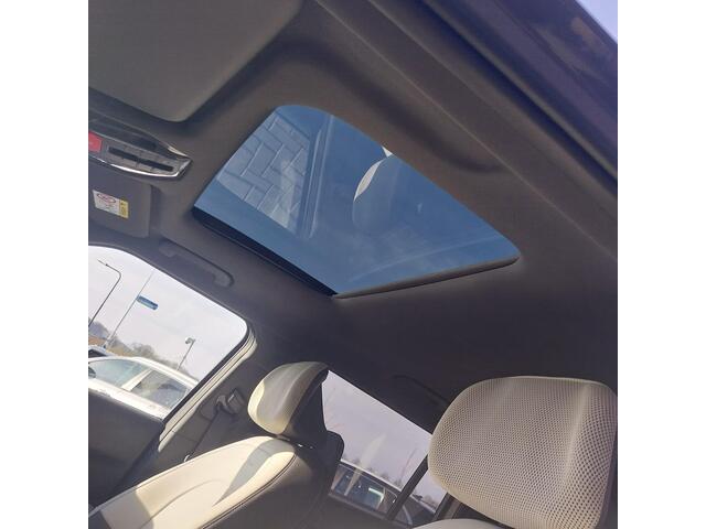 KIA EV3 GT-Line 81.4 kWh | DEMO | Schuif/kanteldak | Panoramisch schuifkanteldak | Stoelverwarming | Harman Kardon | Afneembare trekhaak |