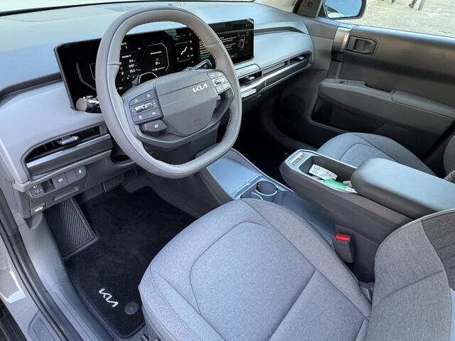 KIA EV3 Air 58.3 kWh | Snel leverbaar | Camera | Keyless | Adaptive Cruise | Navigatie