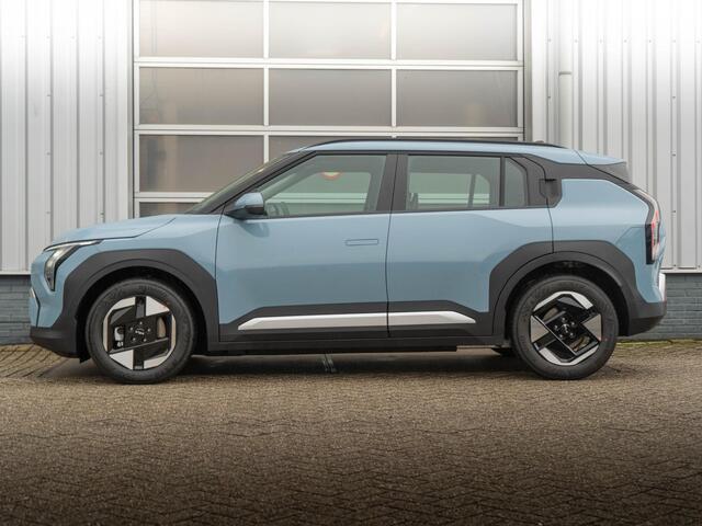 KIA EV3 Plus 58.3 kWh | Op VOOORRAAD DIRECT LEVERBAAR | Stoel en stuurverwarming | Dodehoek assistentie |