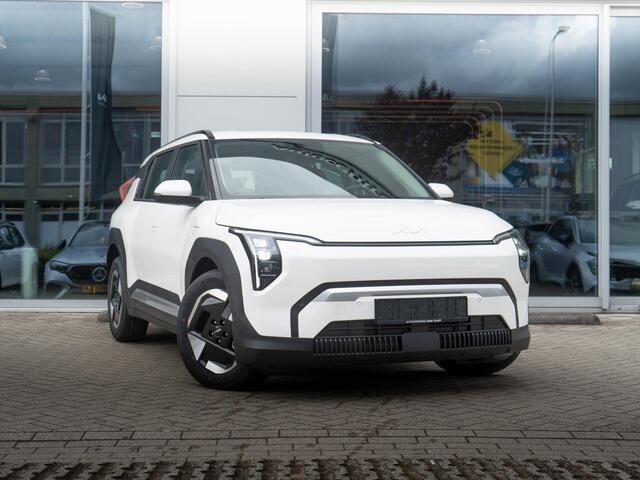 KIA EV3 Plus 81.4 kWh | Op VOOORRAAD DIRECT LEVERBAAR | Stoel en stuurverwarming | Dodehoek assistentie |