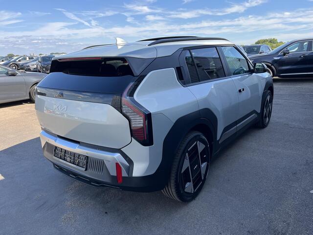 KIA EV3 Plus Advanced 81.4 kWh ACTIE! EXCLUSIEF BIJ KOOIJMAN TIEL! DIRECT LEVERBAAR! Meerdere kleuren snel leverbaar. RUIM ¤4800,- VOORDEEL! TEL.: 0344-611400