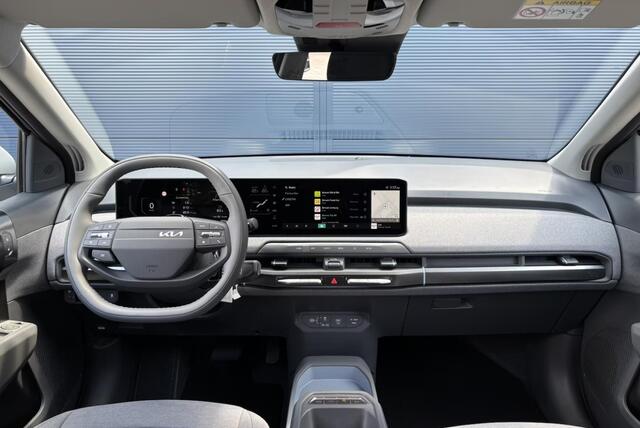 KIA EV3 Plus 58.3 kWh ACTIE EXCLUSIEF BIJ KOOIJMAN TIEL! DIRECT LEVERBAAR! Nu ¤3.750,- voordeel! Meerdere kleuren en uitvoeringen leverbaar. TEL: 0344-611400