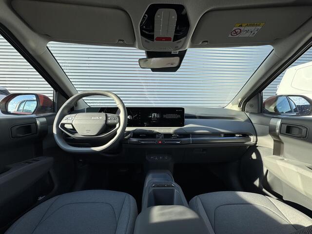 KIA EV3 Air 58.3 kWh VOORRAAD ACTIE | Snel leverbaar | Stoel/Stuurverwarming | Navigatie | Dodehoekdetectie | Led Koplampen |