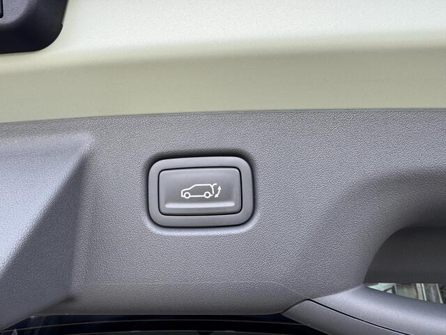 KIA EV3 GT-Line 81.4 kWh ¤44.195,- RIJKLAAR! Nu ¤3.230,- voordeel! Meerdere kleuren en uitvoeringen leverbaar.