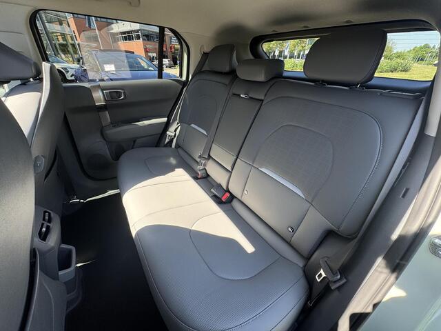 KIA EV3 Plus Advanced 81.4 kWh ¤41.995,- RIJKLAAR! Nu ¤3.700,- voordeel! Meerdere kleuren en uitvoeringen leverbaar.