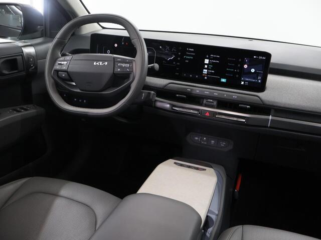 KIA EV3 Plus Advanced 58.3 kWh | SOH 99% | Panoramadak | Harman / Kardon | Dodehoekdetectie | Elektr. Achterklep | Stoel/Stuurverwarming |