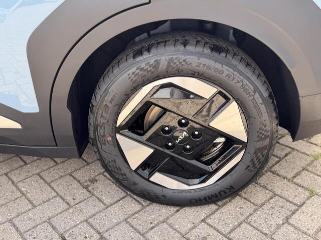 KIA EV3 Plus 58.3 kWh | Privacy Glass | Adaptive Cruise | Stoel- en stuurwielverwarming | Dodehoekassistentie |