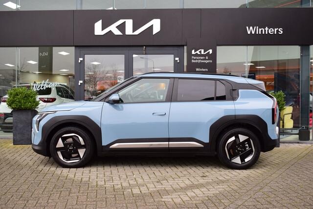 KIA EV3 PLUS 58.3 kWh | Adaptieve Cruise Control | Navigatie | Camera | Stoel+StuurVerwarming | Trekhaak | Tot 10Jr. Kia-Garantie