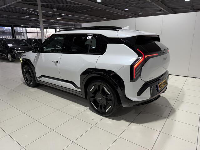 KIA EV3 GT-PlusLine 81.4 kWh Auto vol luxe! Schuif-/kanteldak, trekhaak, V2L, 360° camera, stoelverwarming, navigatie, Apple CarPlay/Android Auto, NL-auto,