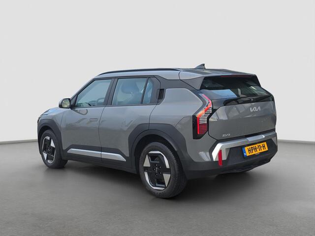 KIA EV3 Air 81.4 kWh | Demo | Adapt. Cruise | Lane-Assist | Climate Control | Long Range | Achteruitrijcamera | Sensoren Voor- En Achter |