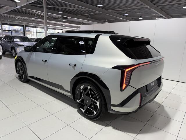 KIA EV4 GT-PlusLine 81.4 kWh ,Unieke kleur Matte Ivory Silver, Direct uit voorraad leverbaar.