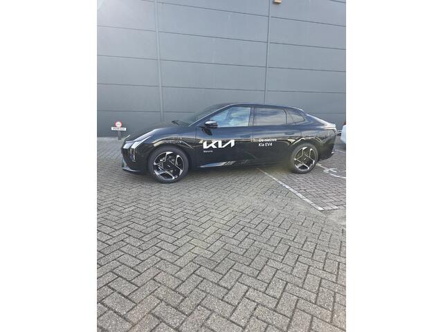 KIA EV4 Fastback GT-PlusLine 81.4 kWh | Panoramaschuifdak | Head-up display | Stoelventilatie voorstoelen | Harman Kardon |