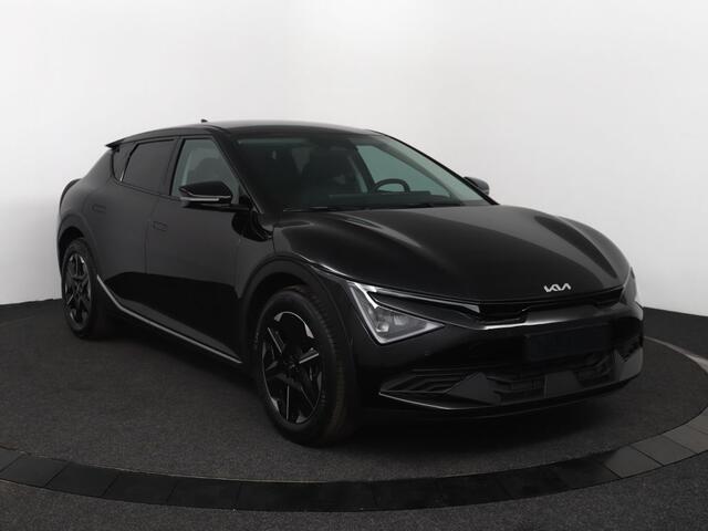KIA EV6 Air 84 kWh ¤ 2.000 Inruilpremie - Voorstoelen verwarmd - Parkeerhulp voor & achter - Apple Carplay/Android Auto Direct Leverbaar!